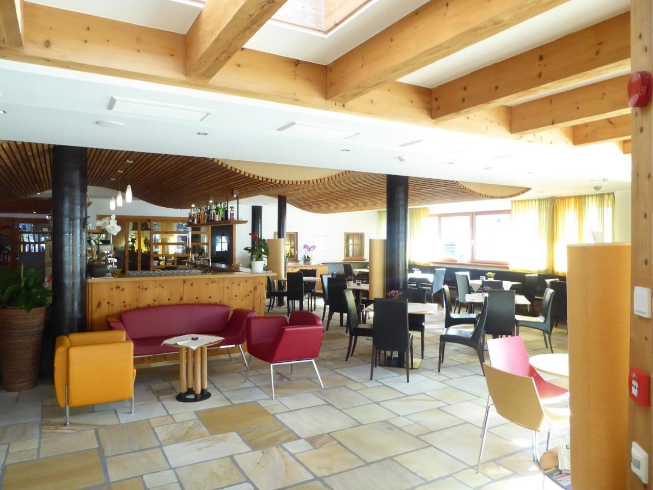 Sporthotel Rasen Niederrasen Exterior foto