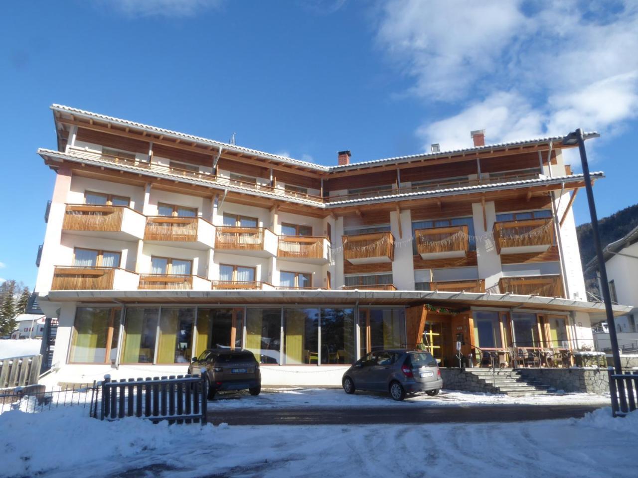 Sporthotel Rasen Niederrasen Exterior foto